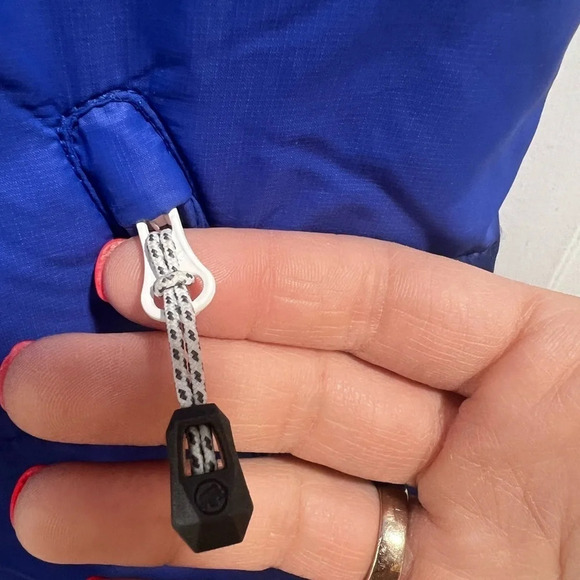 XS mammut hooded vest in excellent like new condition - Picture 7 of 11